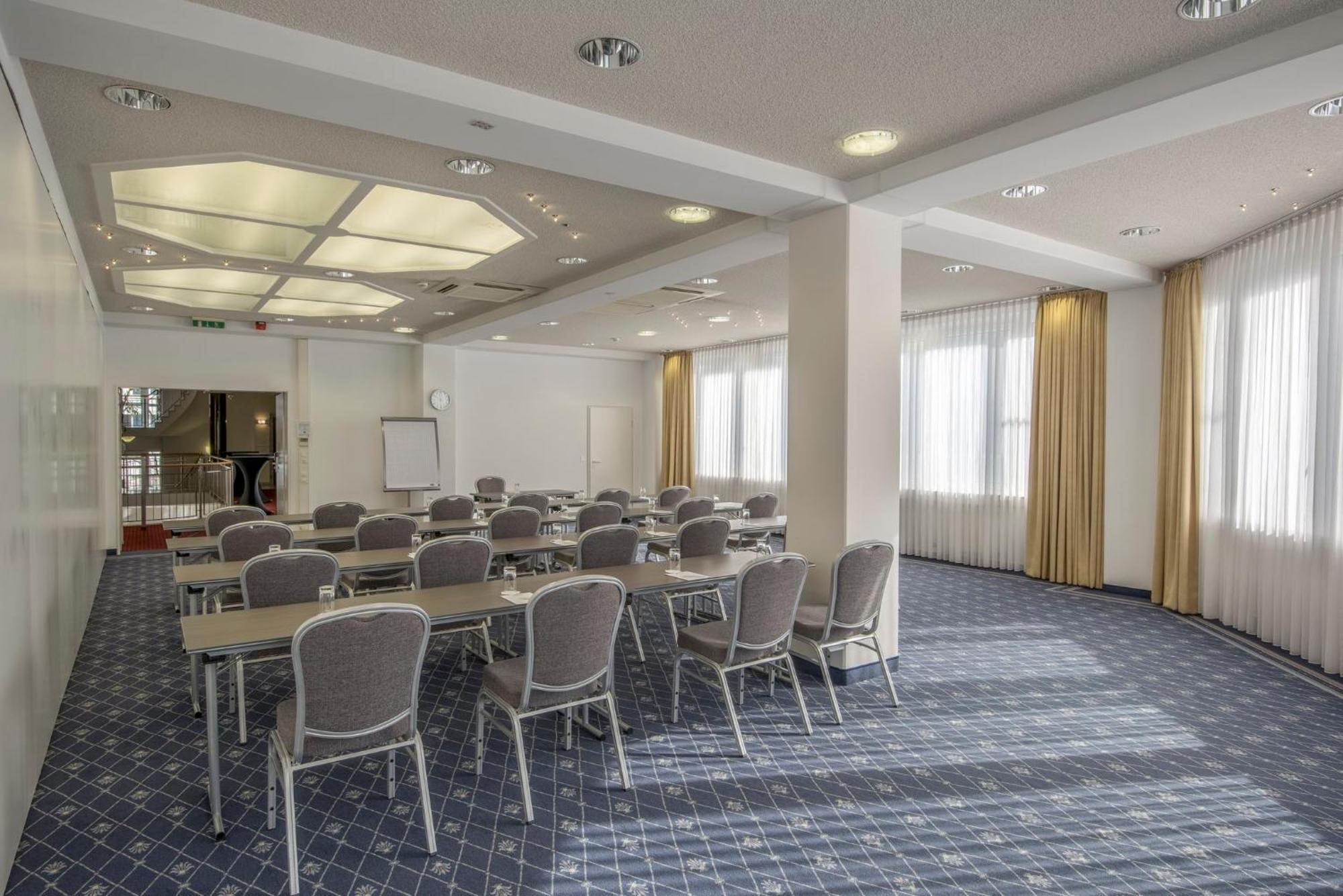 Holiday Inn Munich Unterhaching By Ihg Dış mekan fotoğraf