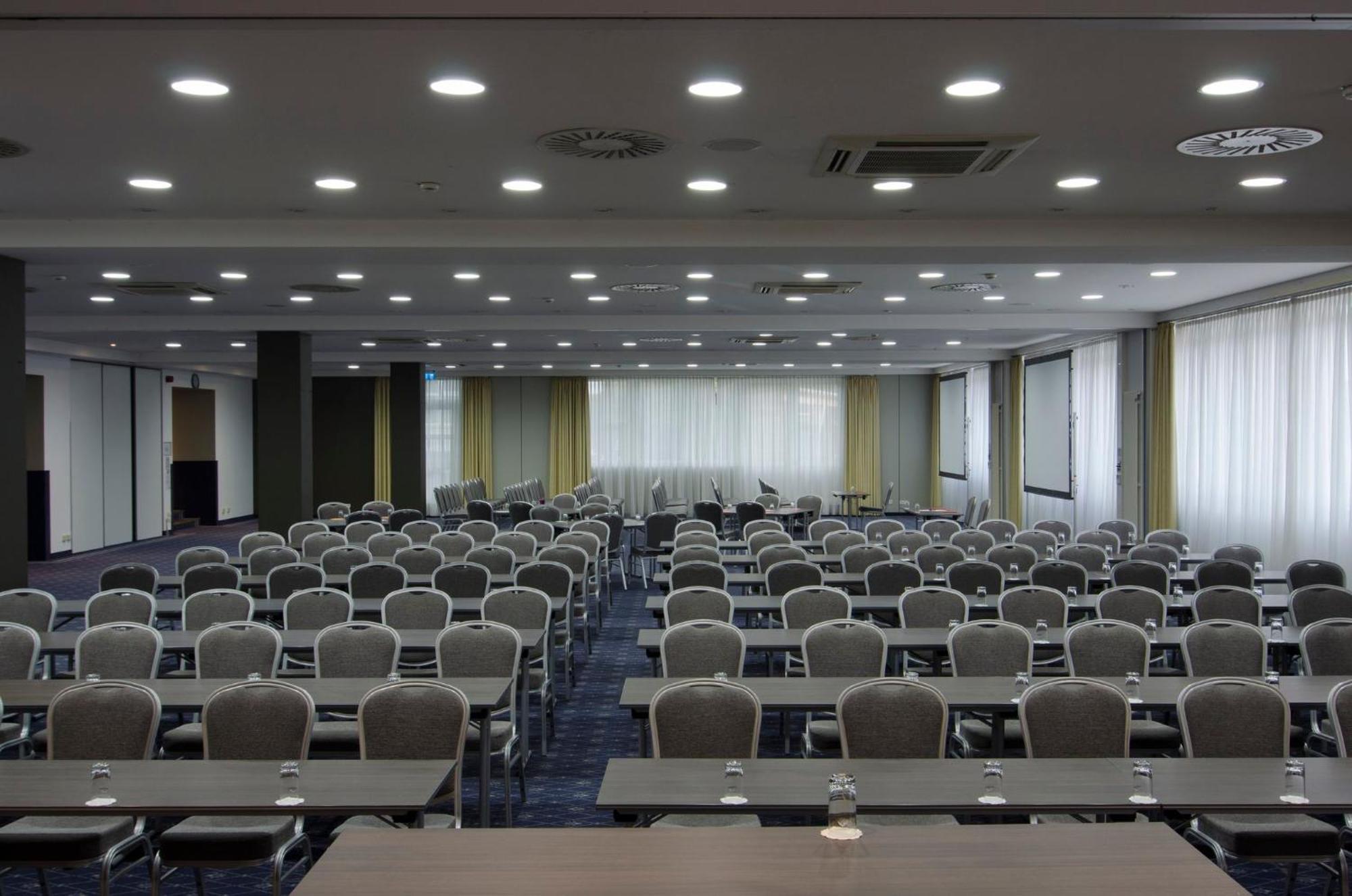 Holiday Inn Munich Unterhaching By Ihg Dış mekan fotoğraf