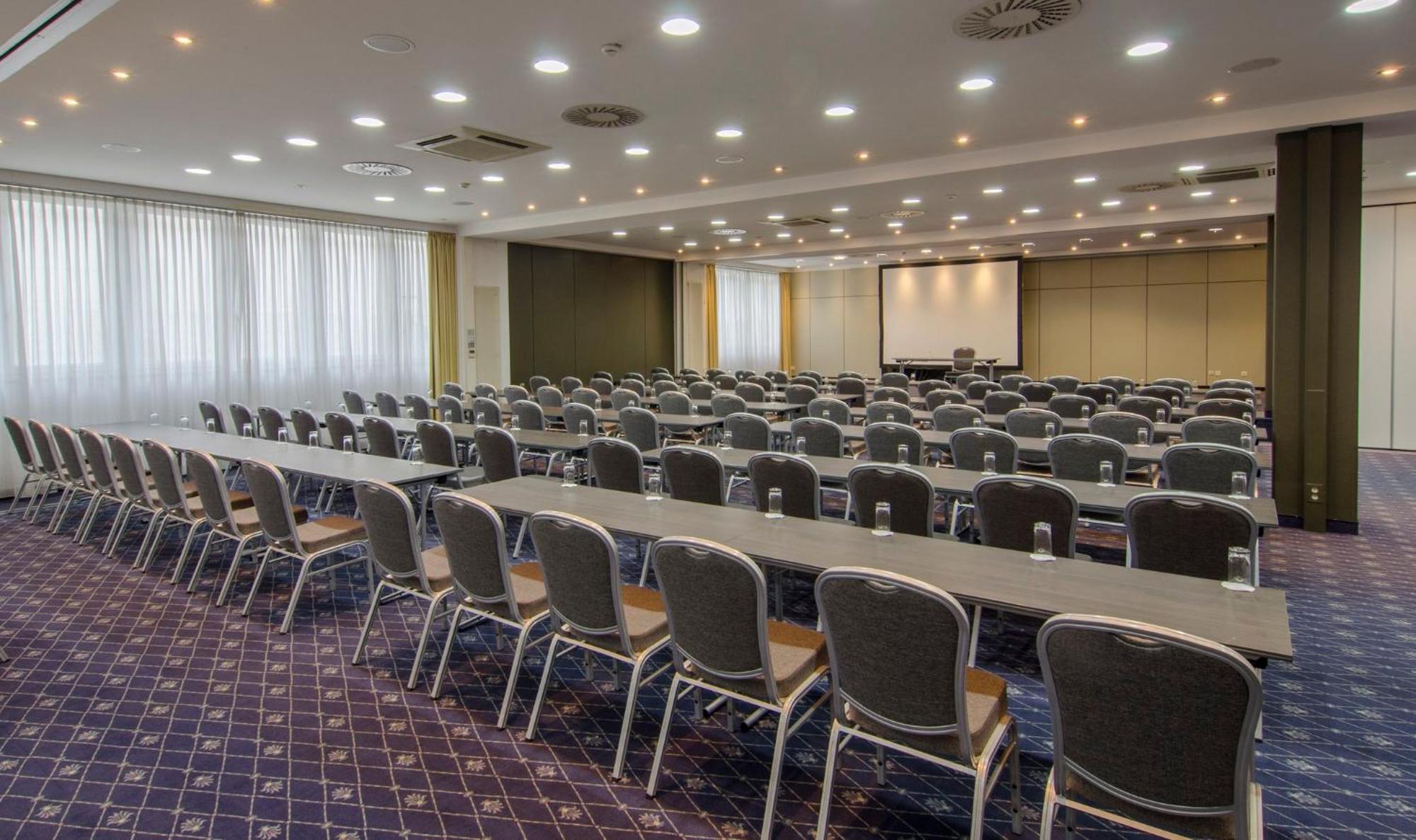 Holiday Inn Munich Unterhaching By Ihg Dış mekan fotoğraf